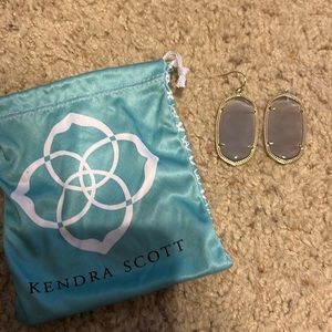 Kendra Scott Danielle earrings Slate grey w/ missing hook